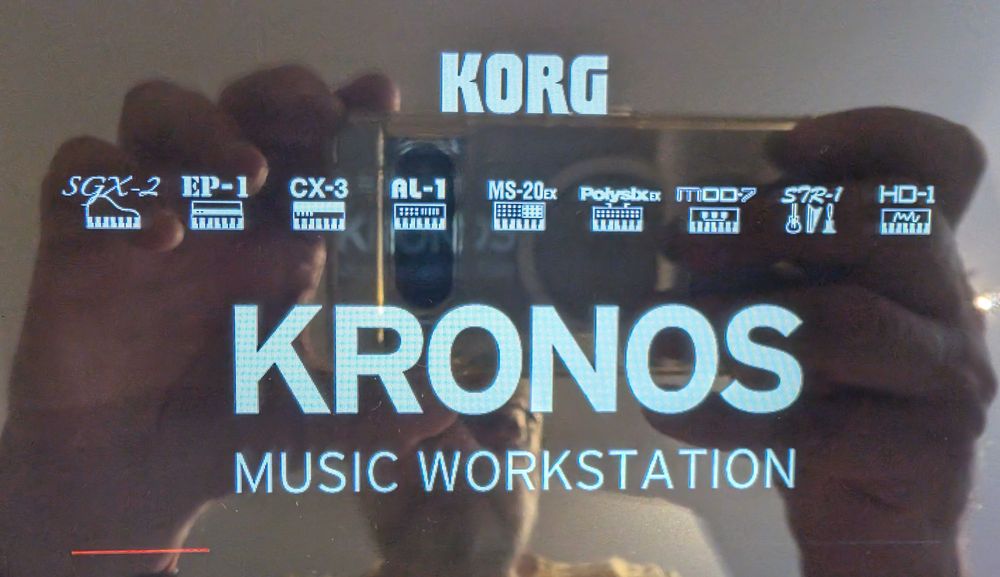 Korg Kronos 2 88 + case