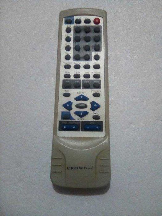 Comando DVD da marca Crown