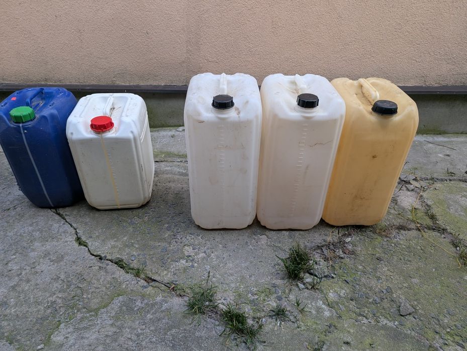 Каністри 20-30літрів