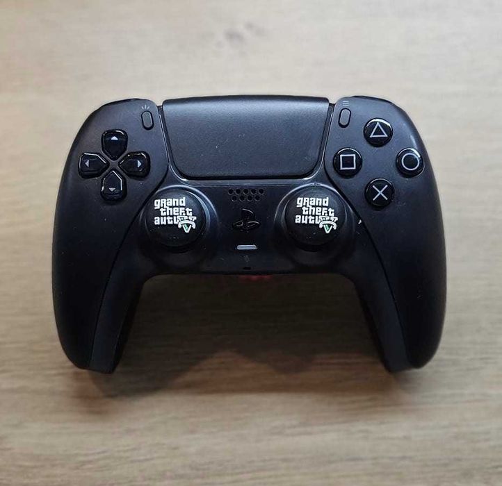 Gumki nakładki ochronne na pad / kontroler Playstation PS5 XBOX| GTA5