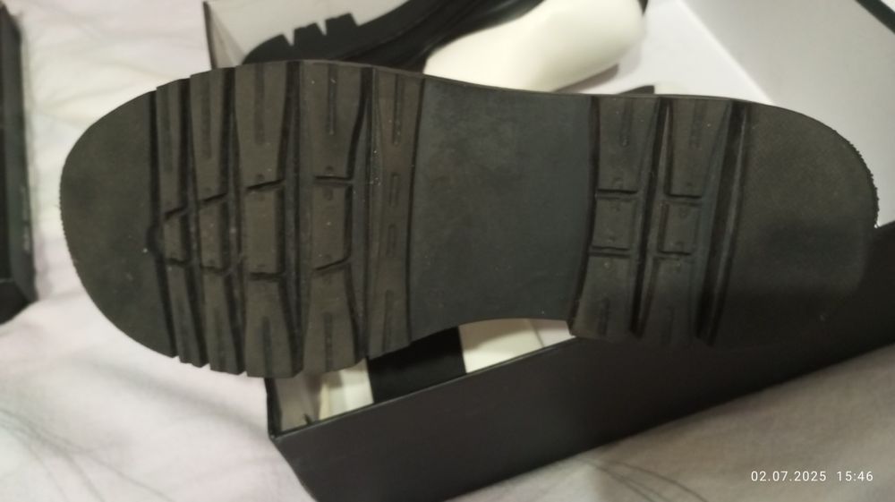 Продам сапоги весна осень новые