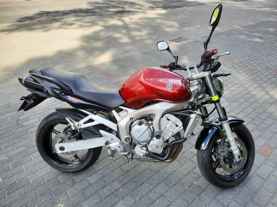 Motocykl YAMAHA FZ6N 2004