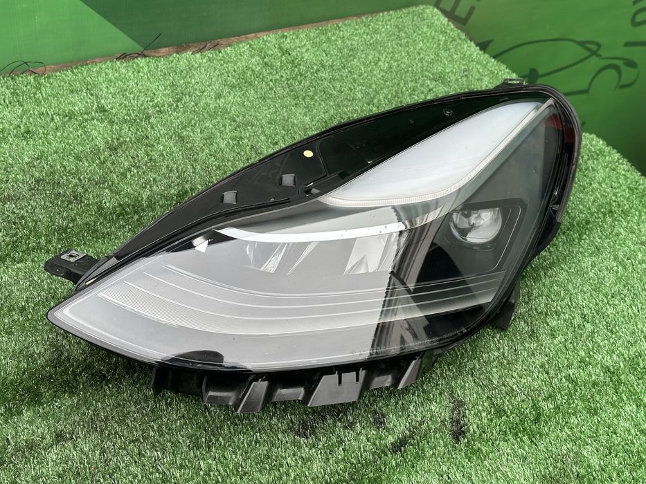 Ліва фара рестайл / лінза тесла tesla модел 3 18-23