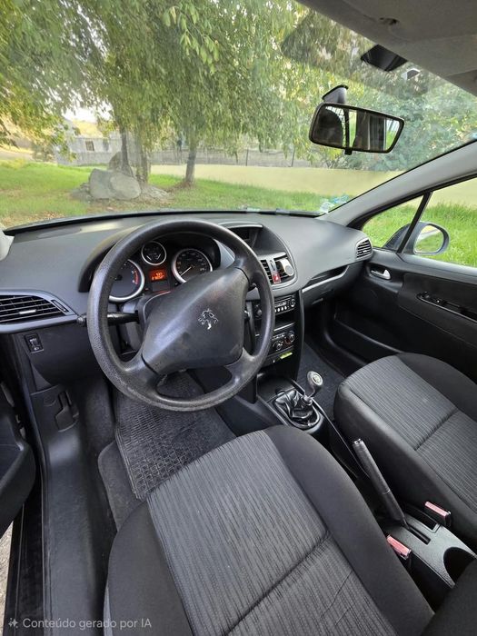 Peugeot 207 foto 2