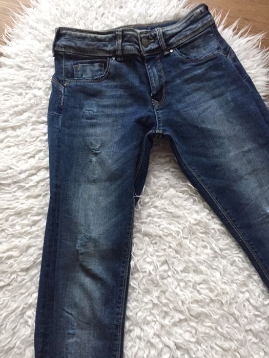 Jeansy push up Bershka 34