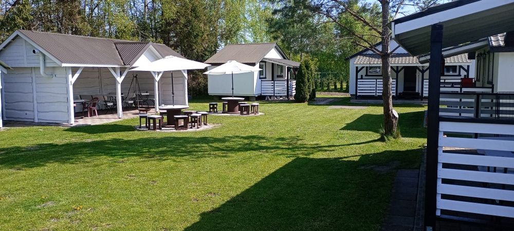 Domki, pokoje z łazienkami i apartamenty nad morzem - Dąbki, Bobolin