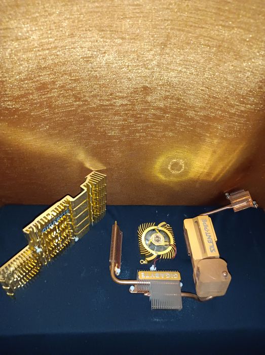 Złote Chłodzenie Pasywne GIGABYTE Silent-Pipe |
