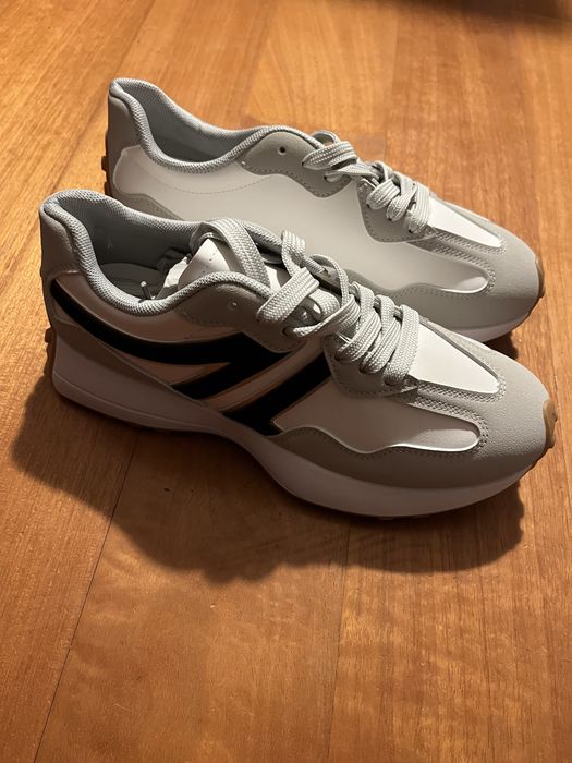 Tenis 41 novos com etiqueta