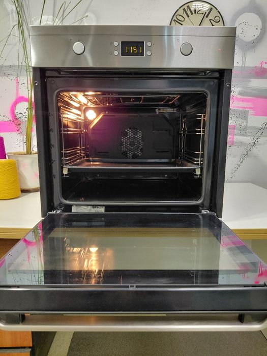 Надійна духова шафа духовка пічка піч Beko OIM23301X