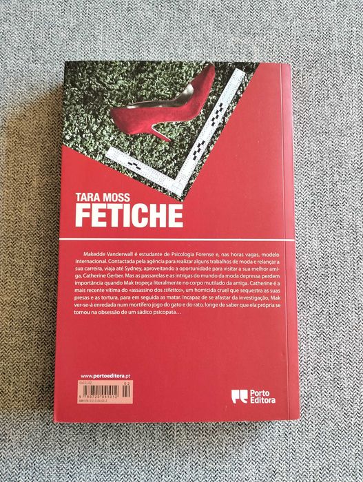 Livro "Fetiche" Tara Moss