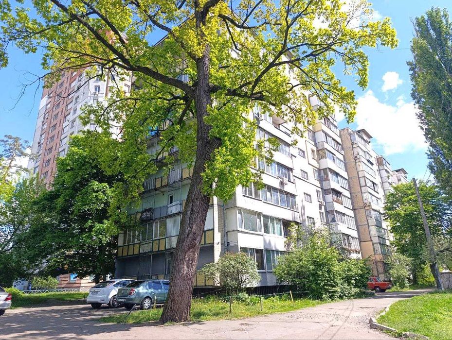 Без комісії! Продам 3к.кв. біля ст.м.Житомирська і Академмістечко!