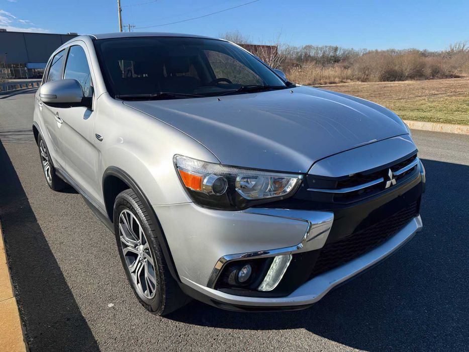 Mitsubishi Outlander Sport 2.4 SE      2018