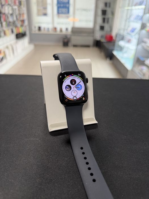 Apple Watch SE3 44mm black 100%