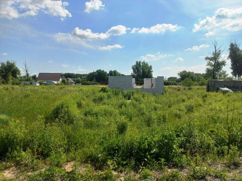 Ділянка під забудову 12 соток поруч із комунікаціями