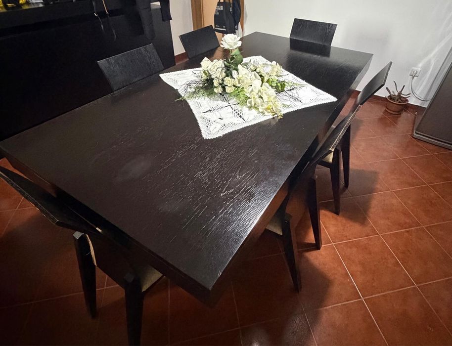 Conjunto Aparador e Mesa de estar/jantar