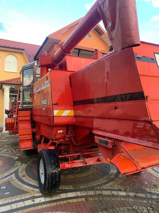 Massey Ferguson 560