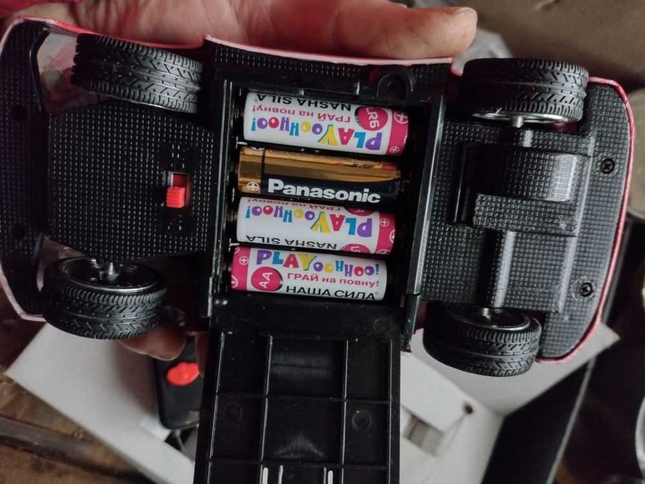 Нова 2000-х р машинка на радіокеруванні Пежо 206 іграшка авто powercar