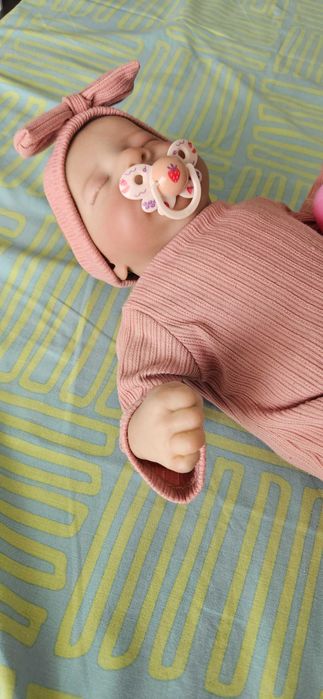 Bebé reborn menina