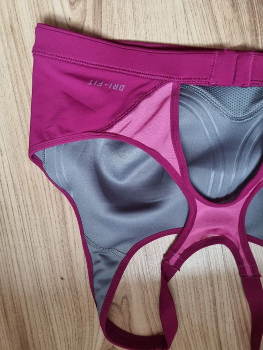 Top biustonosz sportowy Nike L 40 B