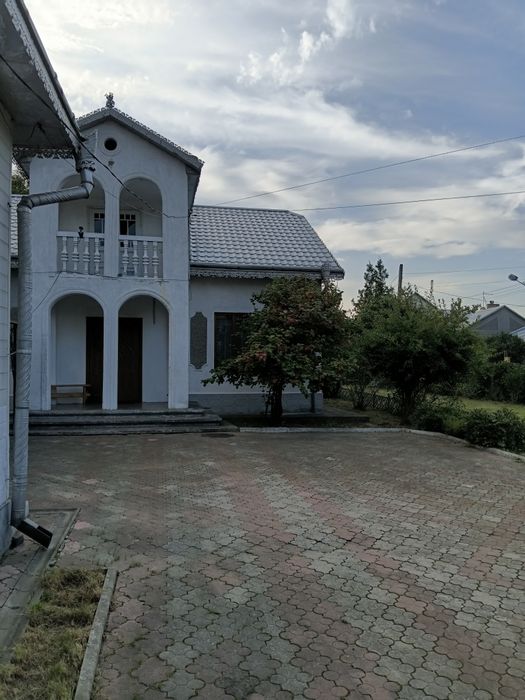 3х. кімнатна. кв. в  будинку, масандра. Є парковка.