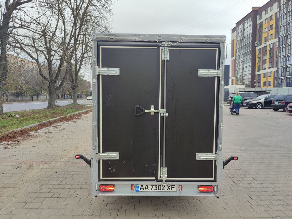 Прицеп/причіп/ гальмівний до легкового авто
