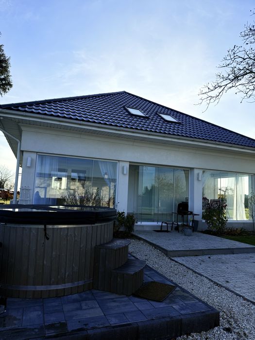 , Willa   jezioro  dla 14 osób wysoki standard jacuzzi, sauna