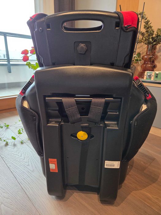 Fotelik RECARO Young Sport Hero Ruby (9-36 kg)