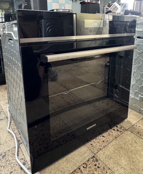 Forno Multifunções SIEMENS HR572GBS3 (71 L -Hidrolítico e Pirolítico - Preto)