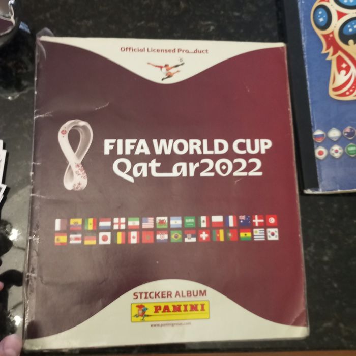 Caderneta mundial completa 2018 e 2022