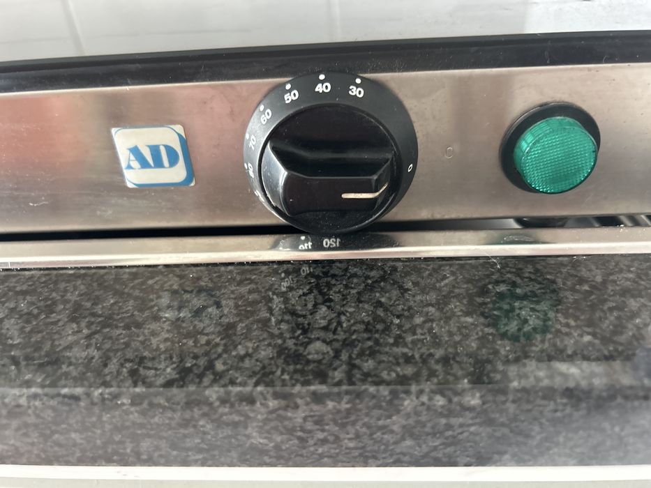 Placa eletrica, para manter comida quente.