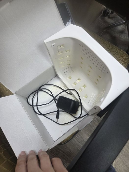 Набор : акумуляторна лампа і акуиуляторний фрезер