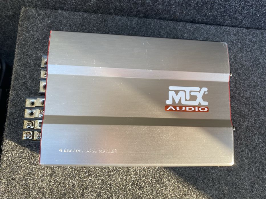 Subwoofer mtx audio 300w com Amplificador Auto mtx