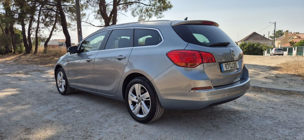 Opel Astra Sports Tourer 1.6CDTi NACIONAL de 2015