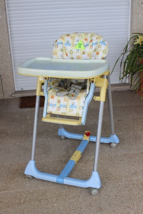 Cadeira de bebé para jantar