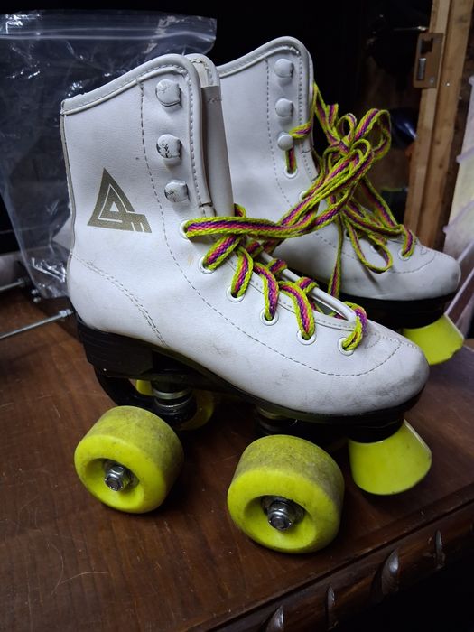 Patins 4 rodas nr. 30