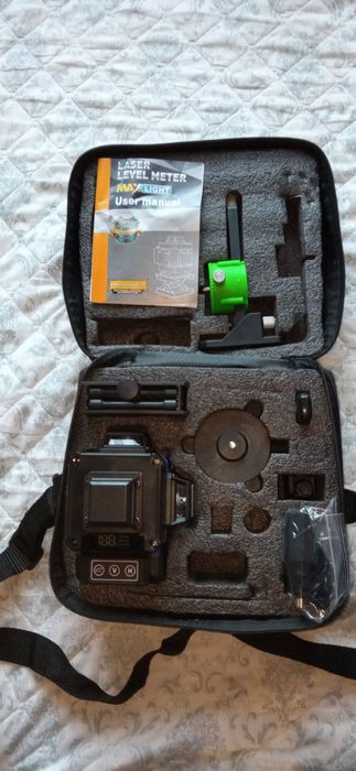 Лазерний рівень        .