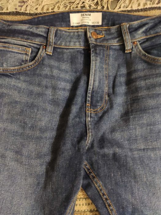 Джинсы мужские Bershka