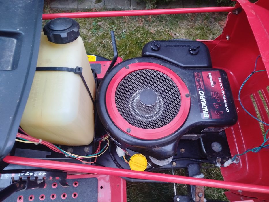 Traktorek  MTD , bardzo ładny stan