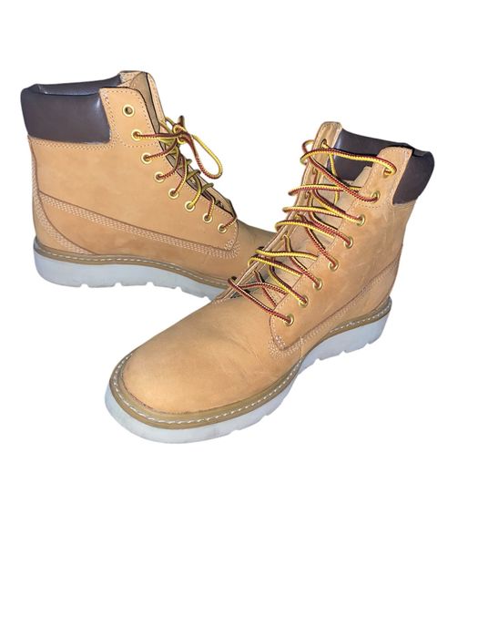 Ботинки жіночи