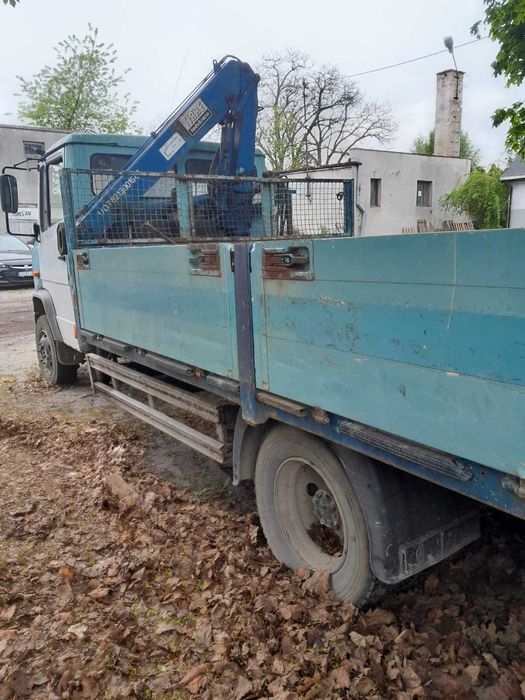 samochód ciężarowy HDS Mercedes- Benz/814 D