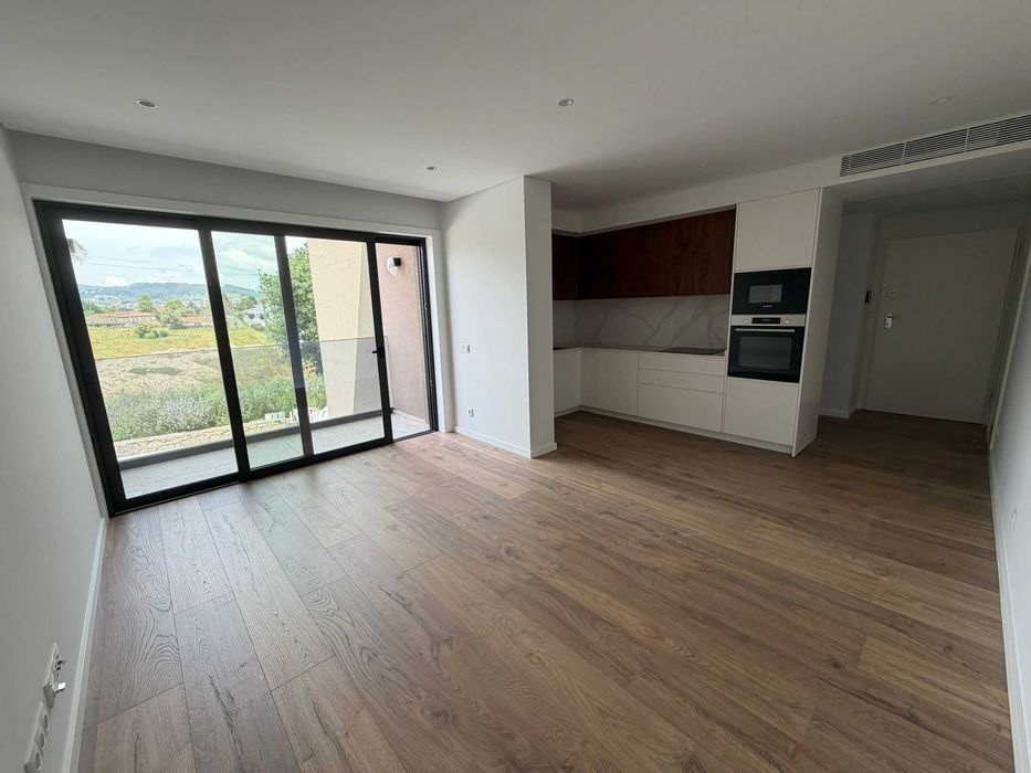 Apartamento T2 NOVO para arrendamento