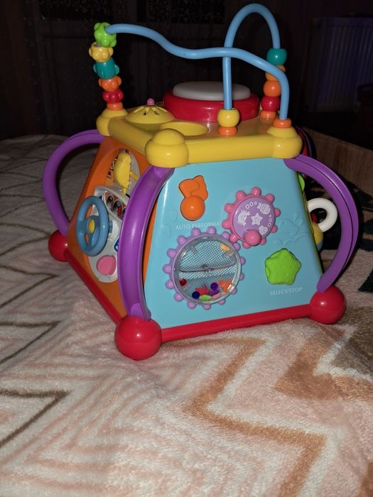 Бізіборд для малюка