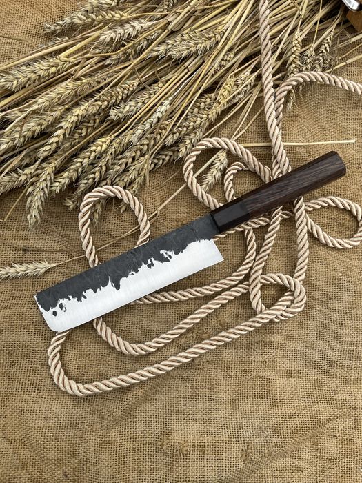 Кований ніж накірі з сталі N690 62-63hrc+кріо, ручної роботи з венге