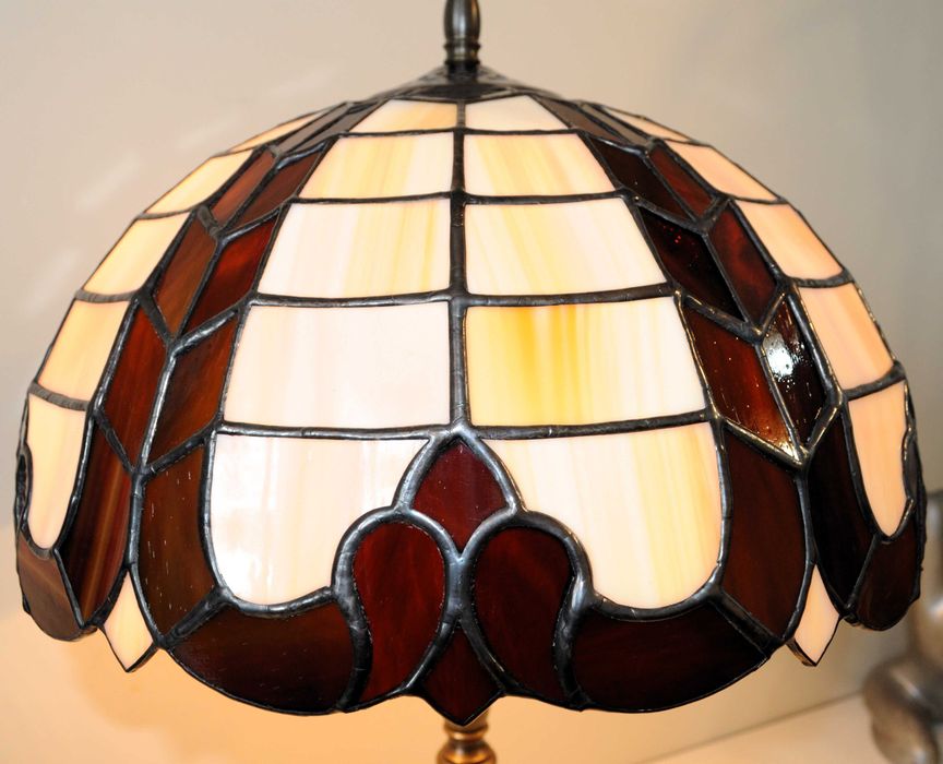 Piękna lampa witrażowa