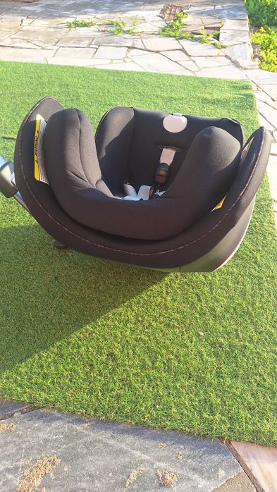 Cadeira Auto Cybex Sirona M2 c/ Isofix -0-4 anos (vira nos 2 sentidos)
