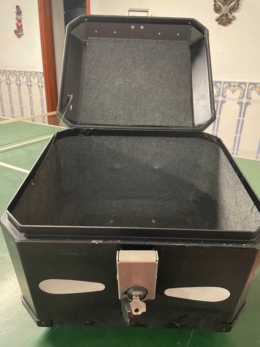 Top Case - Mala rígida para mota