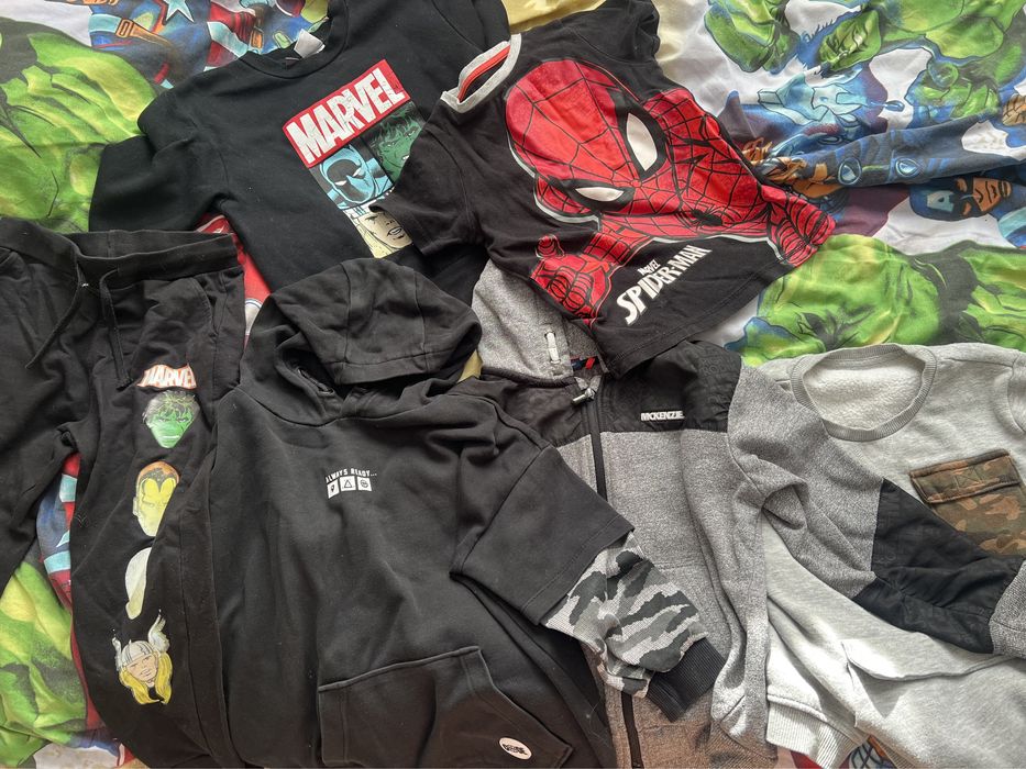 Віддам дитячі речі