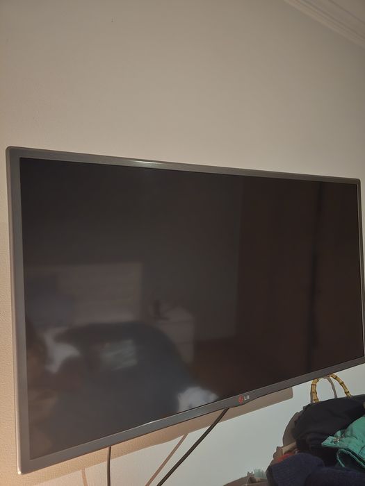 LG smart TV só 250€