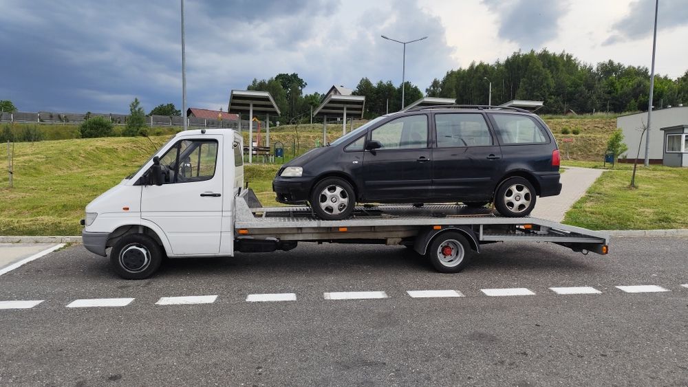 Autolaweta laweta holowanie pomoc drogowa transport