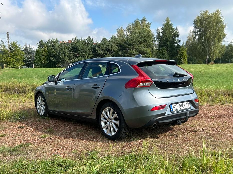 Volvo V40
